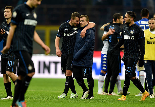 阵中年轻球 阵中年轻球