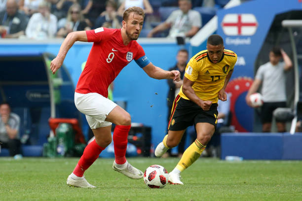 俱乐部与球 俱乐部与球